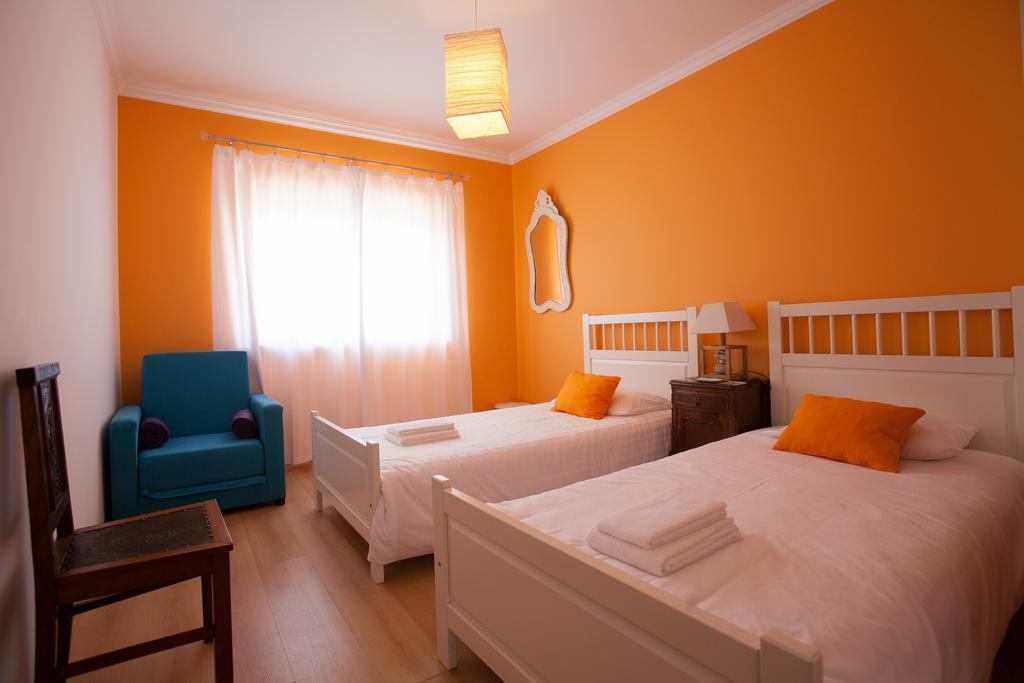 Ericeira Chill Hill Hostel & Private Rooms - Sea Food Quarto foto