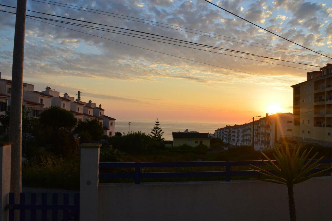 Ericeira Chill Hill Hostel & Private Rooms - Sea Food Exterior foto